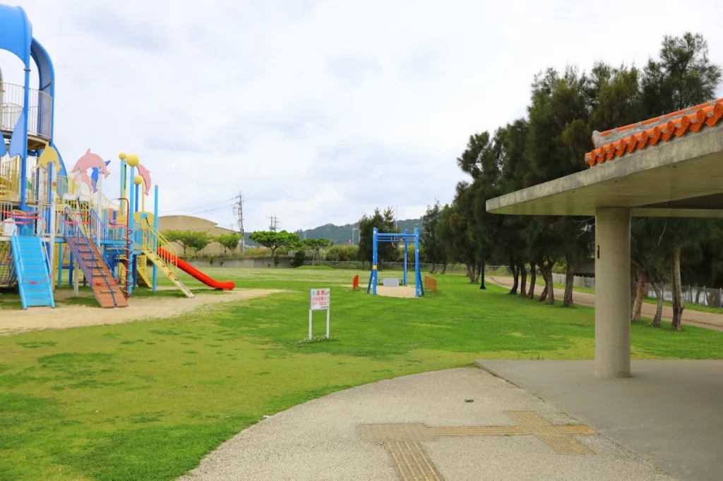 西原町東崎都市緑地イルカ公園