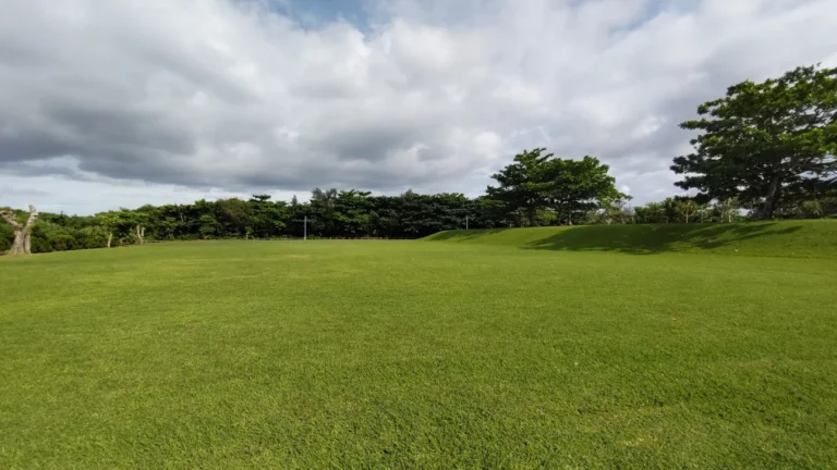 西原町吉の浦多目的広場